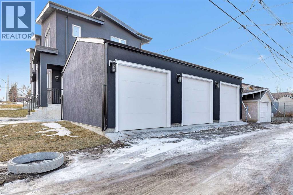 Row / Townhouse for Sale in 140 25 Avenue NE|Calgary, Alberta T2E1X8 5