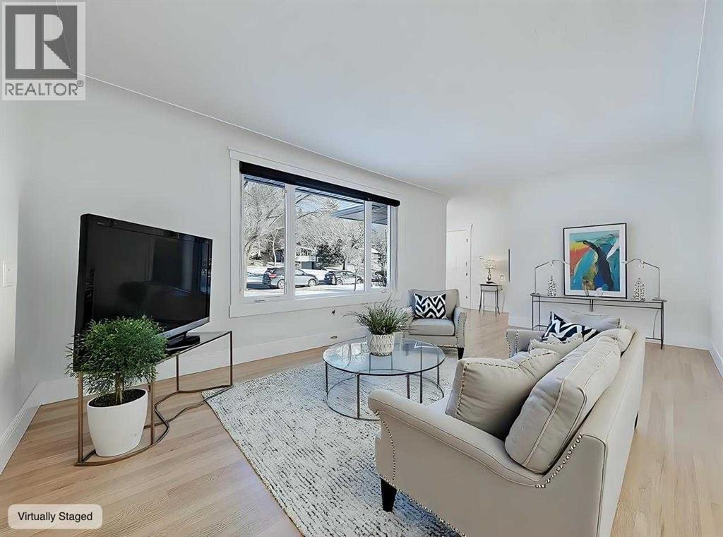 House for Sale in 23 Cambrian Drive NW|Calgary, Alberta T2K1P3 5