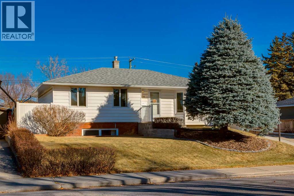 House for Sale in 178 Windermere Road SW|Calgary, Alberta T3C3K8