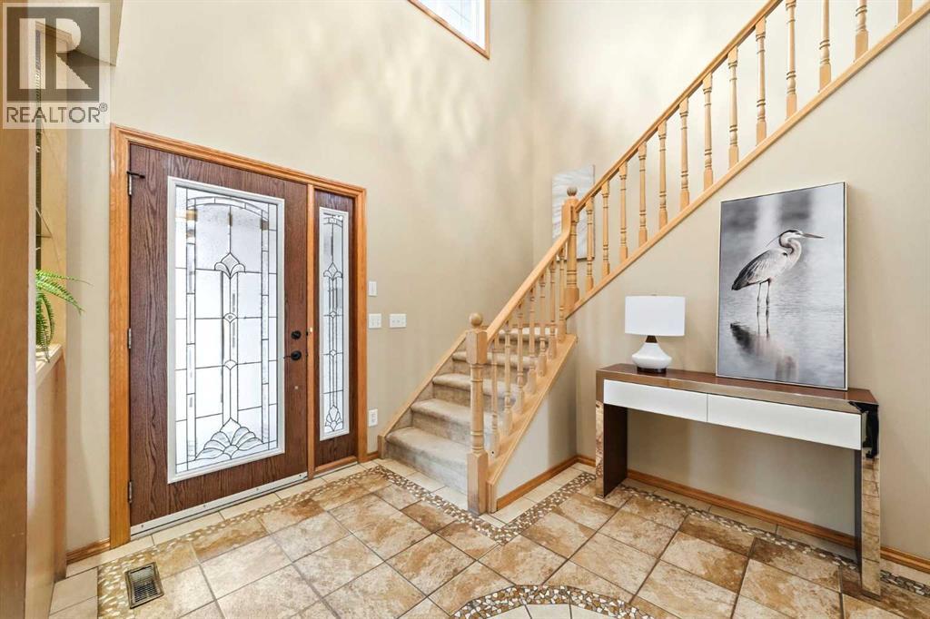 House for Sale in 220 Mckenzie Lake Cove SE|Calgary, Alberta T2Z1M4 4