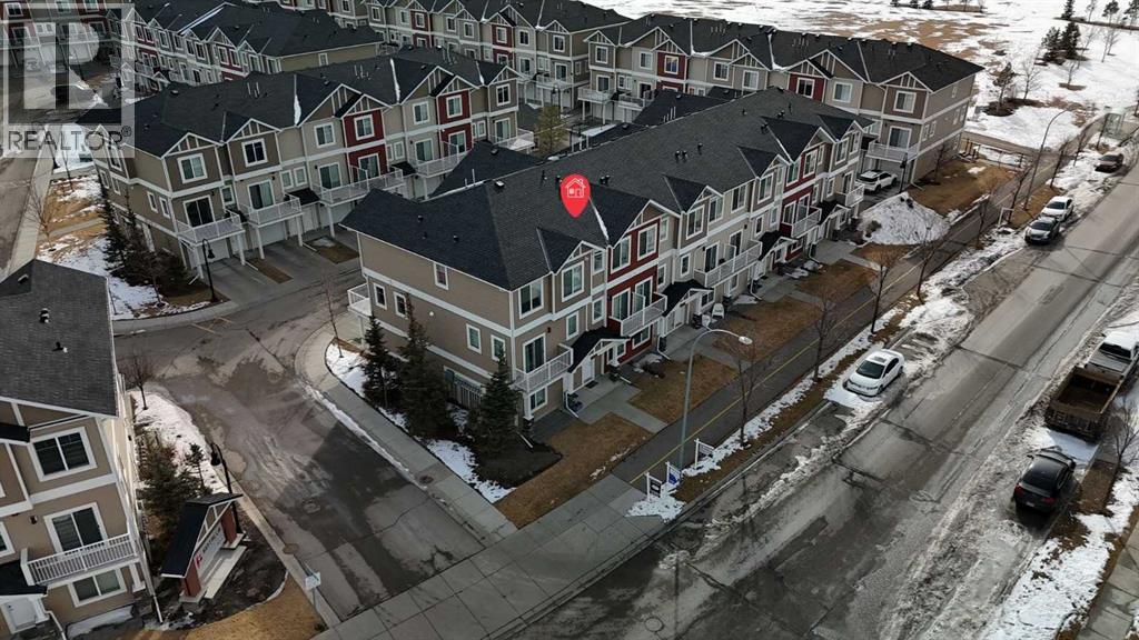 Row / Townhouse for Sale in 5 Redstone Circle NE|Calgary, Alberta T3N0M8 3