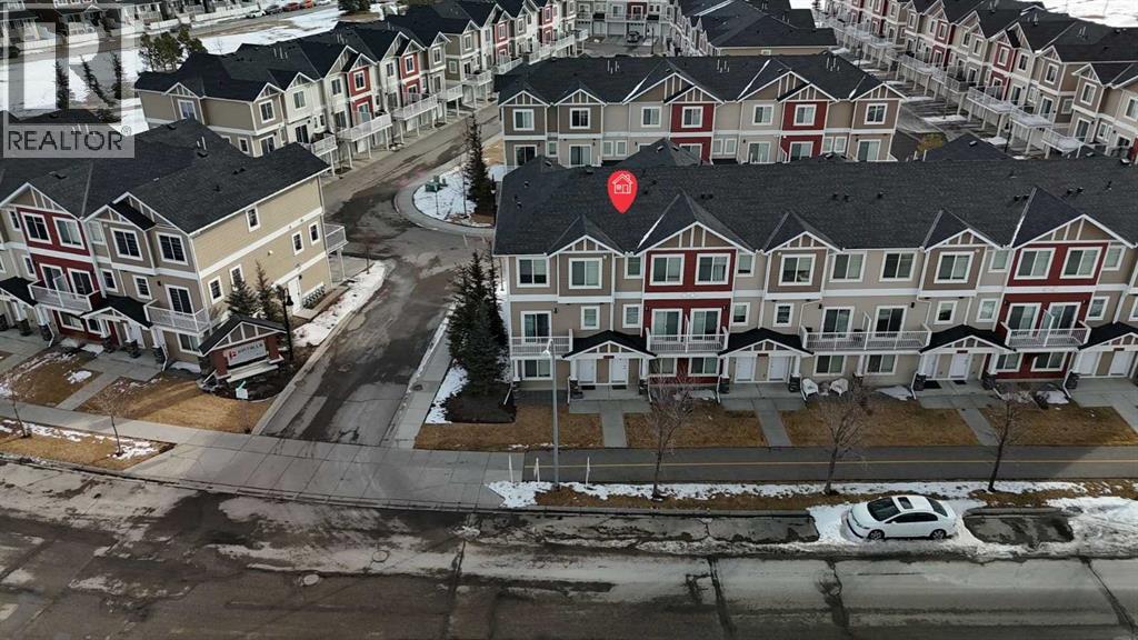 Row / Townhouse for Sale in 5 Redstone Circle NE|Calgary, Alberta T3N0M8 2