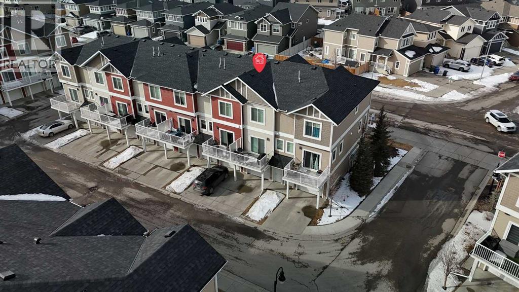 Row / Townhouse for Sale in 5 Redstone Circle NE|Calgary, Alberta T3N0M8 5
