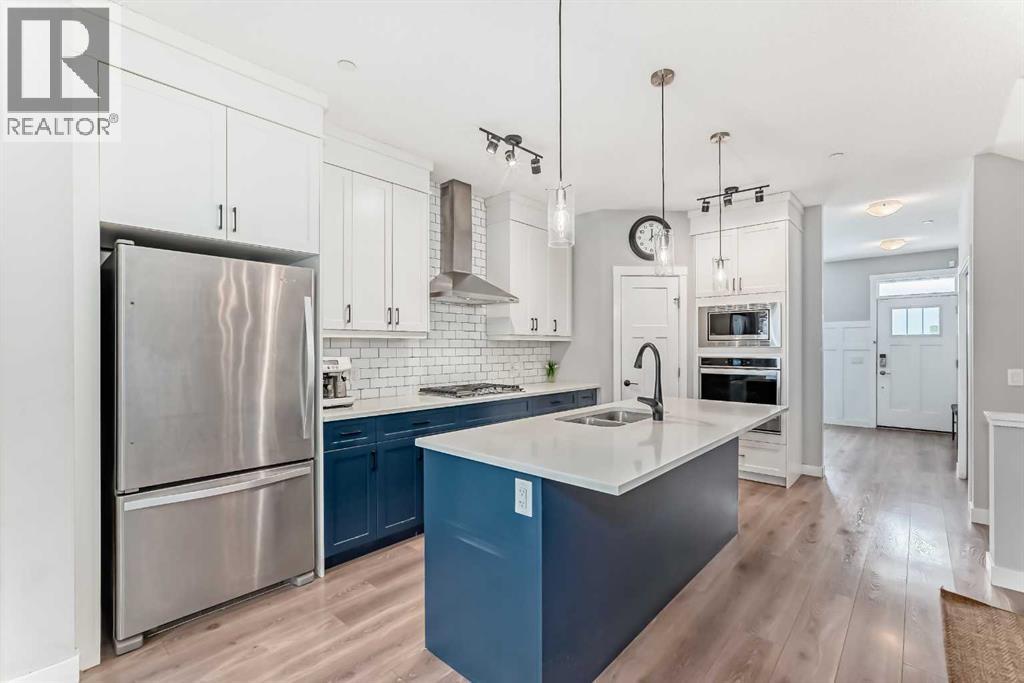 House for Sale in 129 Lucas Crescent NW|Calgary, Alberta T3P1M6 3