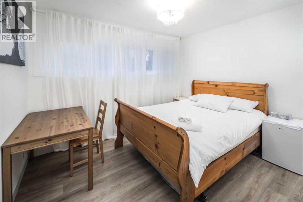 House for Sale in 4216 brisebois Drive NW|Calgary, Alberta T2L2E7 5