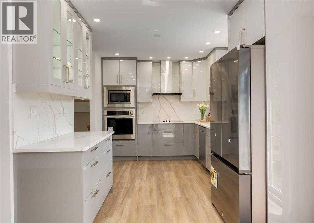 House for Sale in 4216 brisebois Drive NW|Calgary, Alberta T2L2E7 4