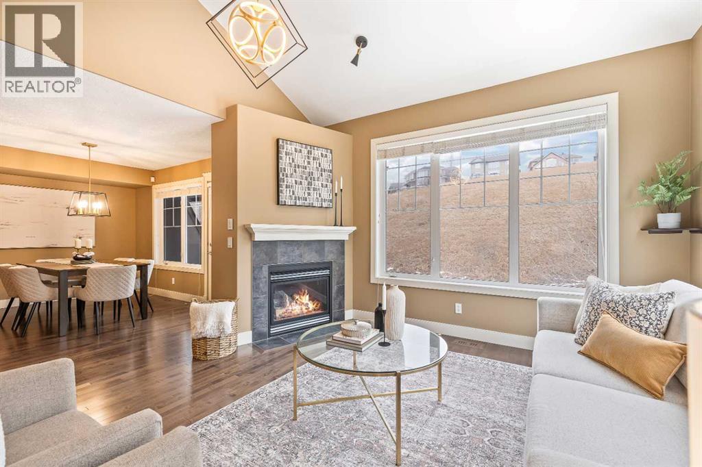 Row / Townhouse for Sale in 402, 10 Discovery Ridge Hill SW|Calgary, Alberta T3H5X2 5