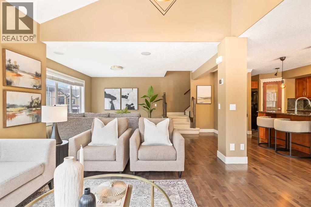 Row / Townhouse for Sale in 402, 10 Discovery Ridge Hill SW|Calgary, Alberta T3H5X2