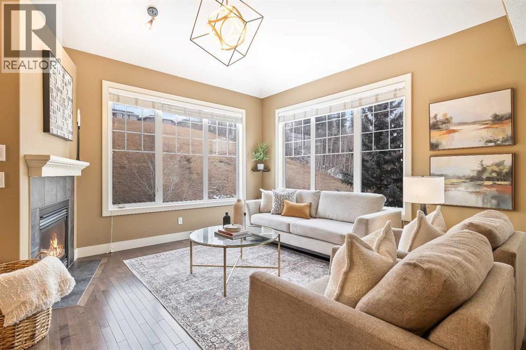 Row / Townhouse for Sale in 402, 10 Discovery Ridge Hill SW|Calgary, Alberta T3H5X2 4