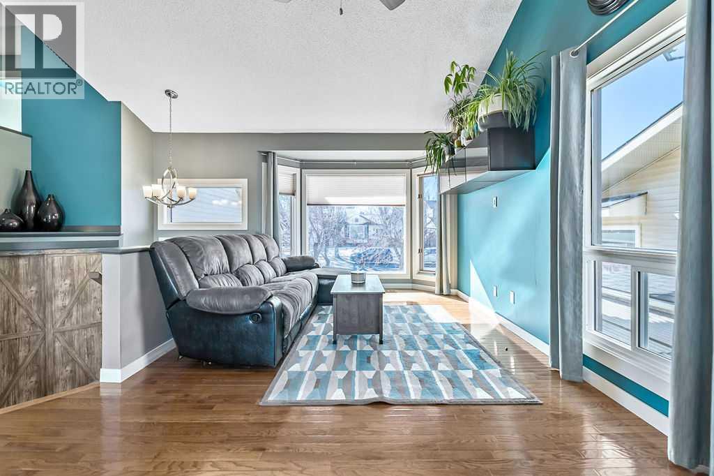 House for Sale in 851 Mckenzie Drive SE|Calgary, Alberta T2Z1W3 5