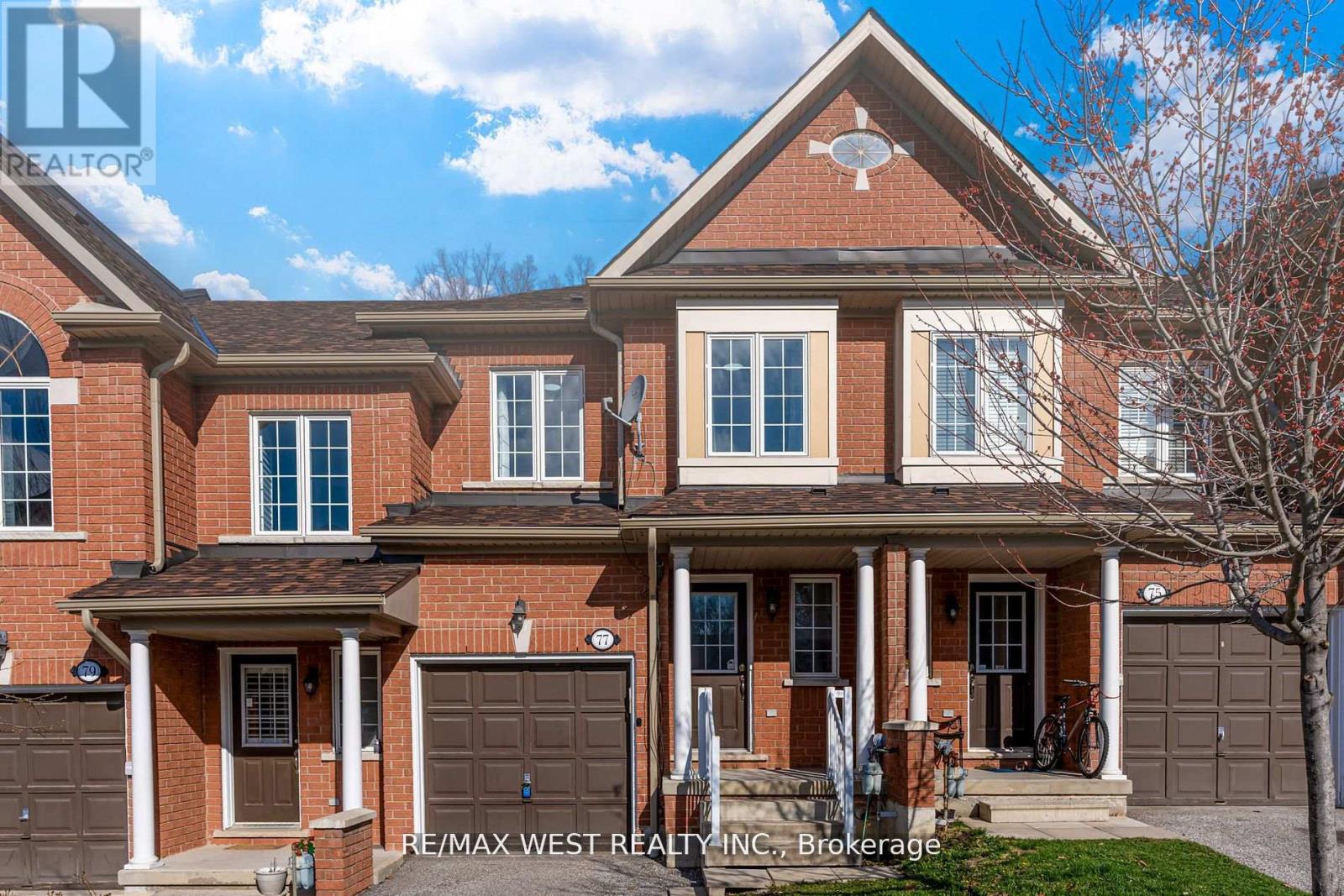 Row / Townhouse for Sale in 77 - 7360 ZINNIA PLACE|Mississauga (Meadowvale Village), Ontario L5W2A4 2