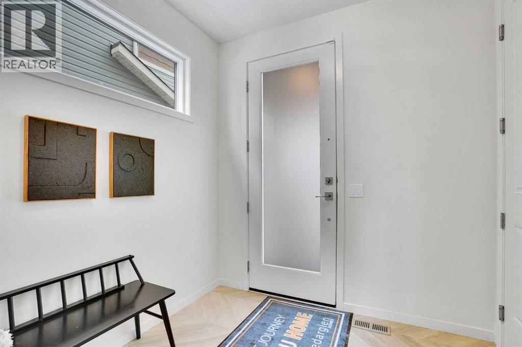 House for Sale in 195 Lucas Common NW|Calgary, Alberta T3P2B3 5