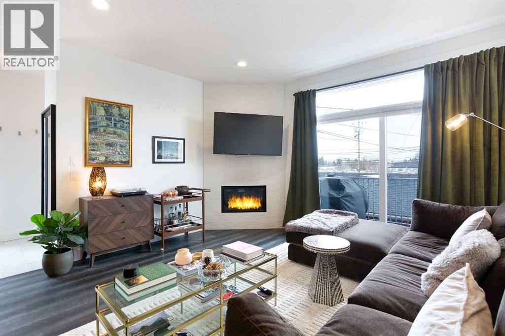 Row / Townhouse for Sale in 2, 2816 34 Street SW|Calgary, Alberta T3E2W9 4