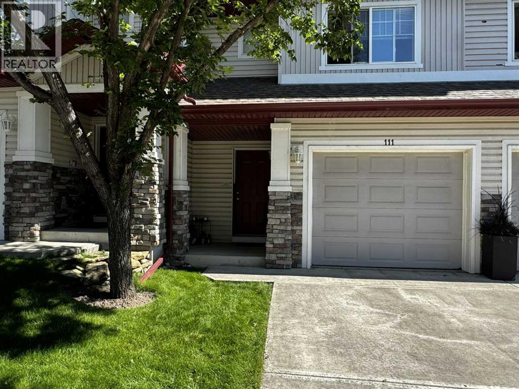 Row / Townhouse for Sale in 111 Hidden Creek Cove NW|Calgary, Alberta T3A6L8 3