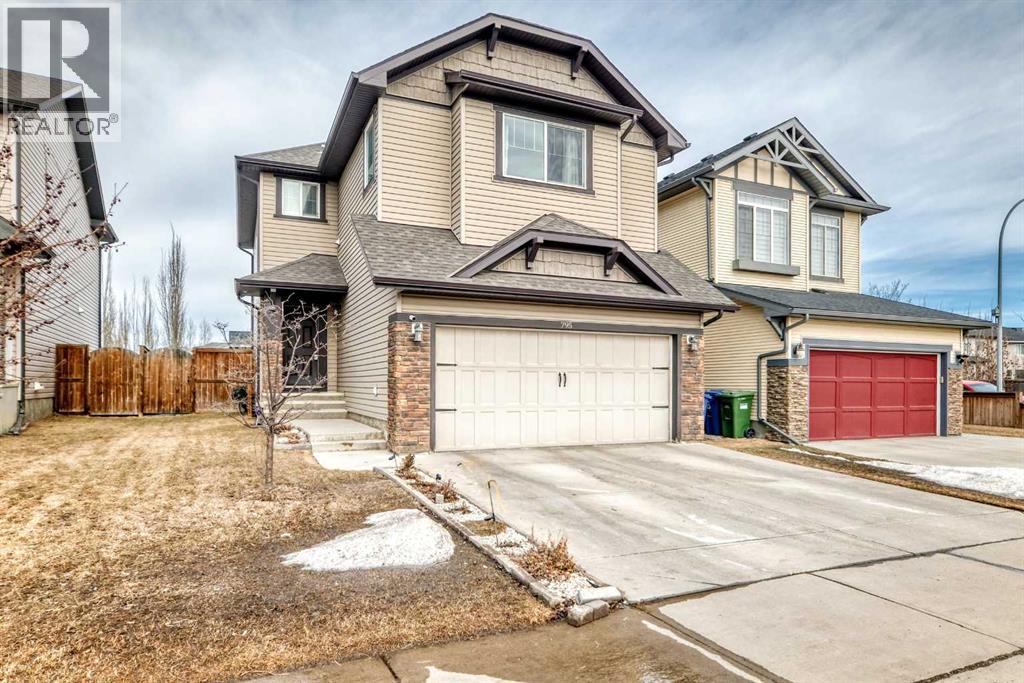 House for Sale in 795 New Brighton Drive SE|Calgary, Alberta T2Z1A1 2