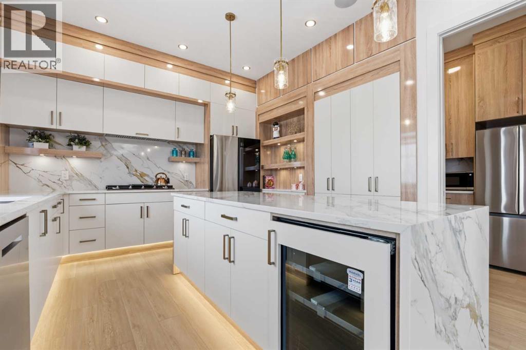 House for Sale in 230 Royal Birch View NW|Calgary, Alberta T3G5J8