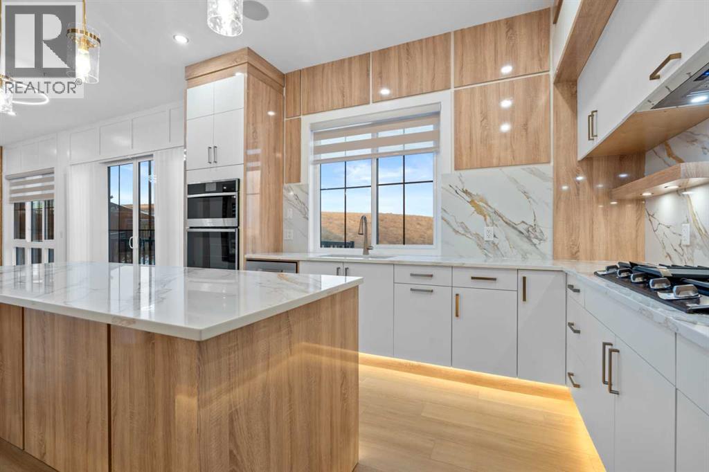 House for Sale in 230 Royal Birch View NW|Calgary, Alberta T3G5J8 4