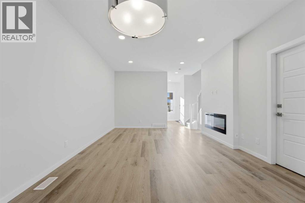 House for Sale in 8 Heartwood Lane SE|Calgary, Alberta T3S0P9 5