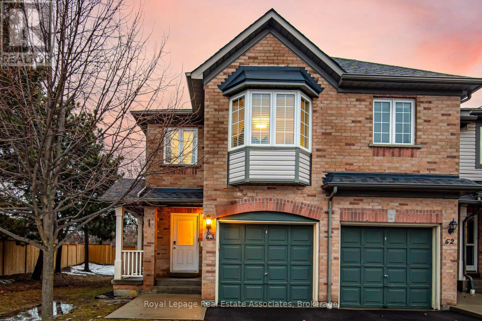 Row / Townhouse for Sale in 63 - 2080 LEANNE BOULEVARD|Mississauga (Sheridan), Ontario L5K2S6