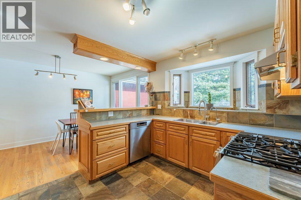 House for Sale in 5227 Carney Road NW|Calgary, Alberta T2L1G1 3