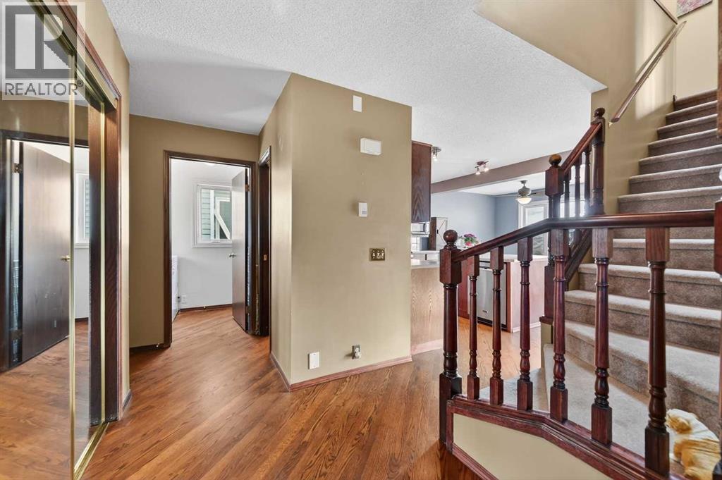 House for Sale in 52 Riverwood Circle SE|Calgary, Alberta T2C4A9 4