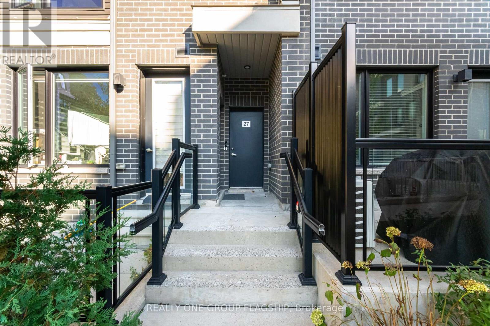 Row / Townhouse for Sale in 27 - 3476 WIDDICOMBE WAY W|Mississauga (Erin Mills), Ontario L5L0B8 3