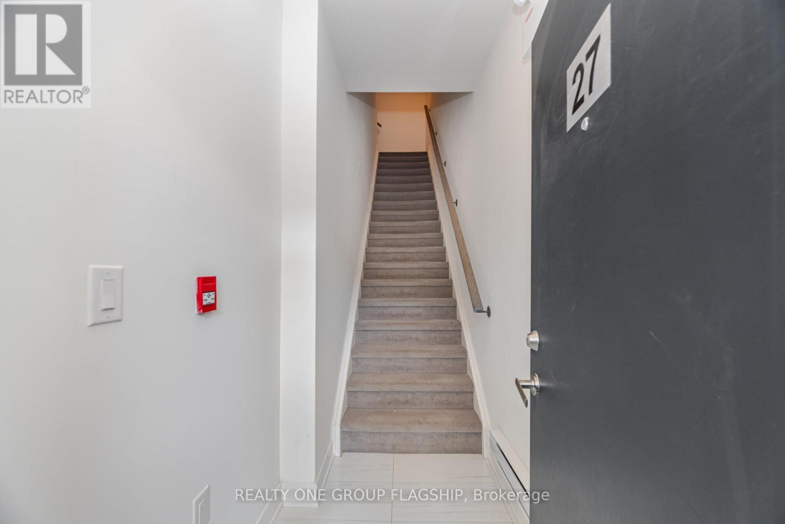 Row / Townhouse for Sale in 27 - 3476 WIDDICOMBE WAY W|Mississauga (Erin Mills), Ontario L5L0B8 4