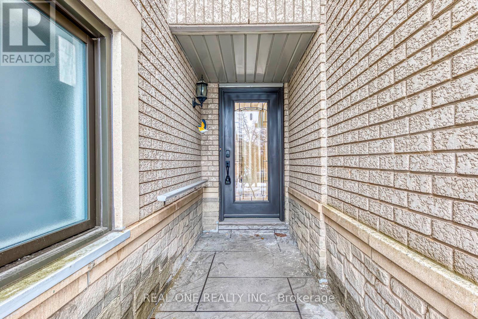 Row / Townhouse for Sale in 6 - 2250 ROCKINGHAM DRIVE|Oakville (JC Joshua Creek), Ontario L6H6J3 3