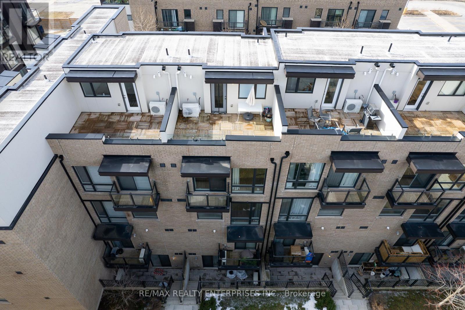 Row / Townhouse for Sale in 114 - 32 FIELDWAY ROAD|Toronto (Islington-City Centre West), Ontario M8Z0E3 4