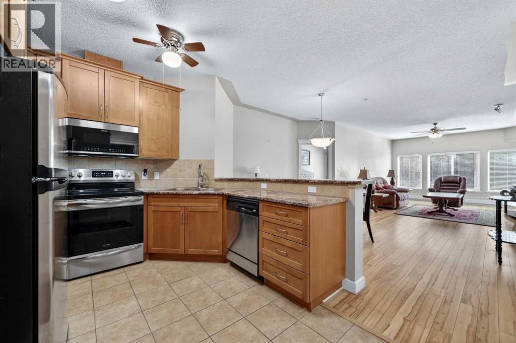 Apartment for Sale in 211, 20 Discovery Ridge Close SW|Calgary, Alberta T3H5X4 5