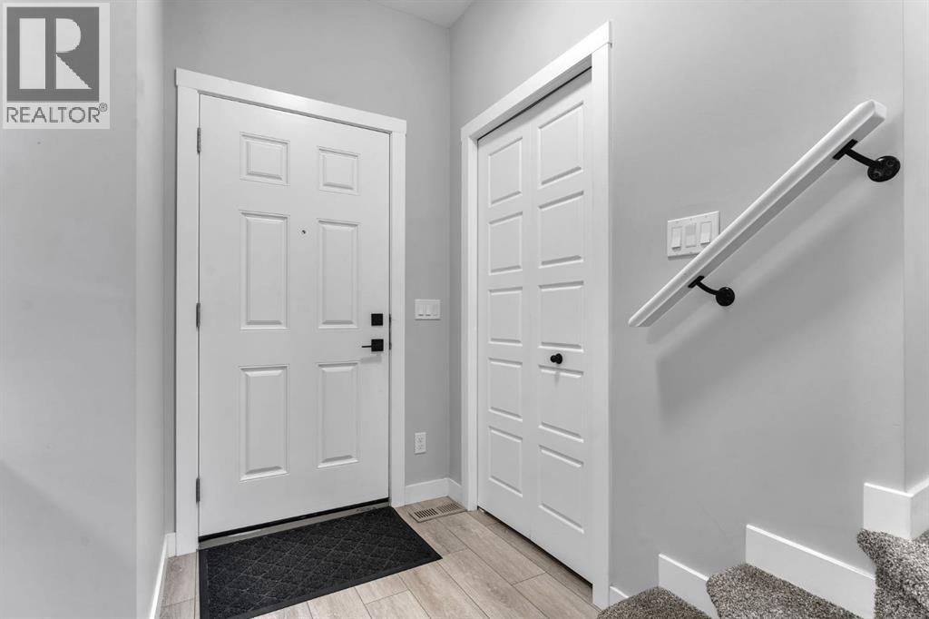 House for Sale in 67 Corner Glen Gardens NE|Calgary, Alberta T3N2L3 3