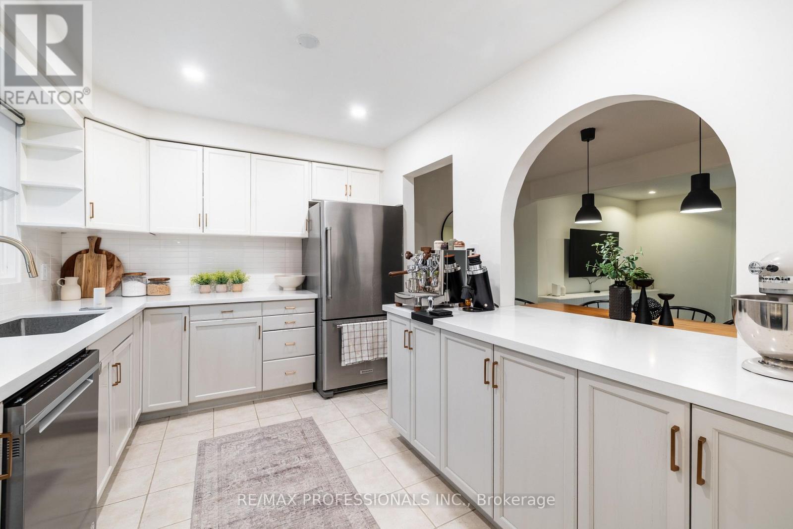 Row / Townhouse for Sale in TH65 - 6699 FALCONER DRIVE|Mississauga (Streetsville), Ontario L5N2E3 2