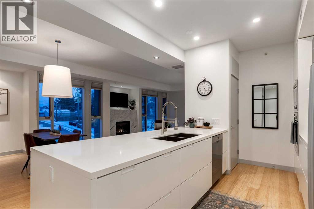 Apartment for Sale in 403, 2905 16 Street SW|Calgary, Alberta T2T4G5 5