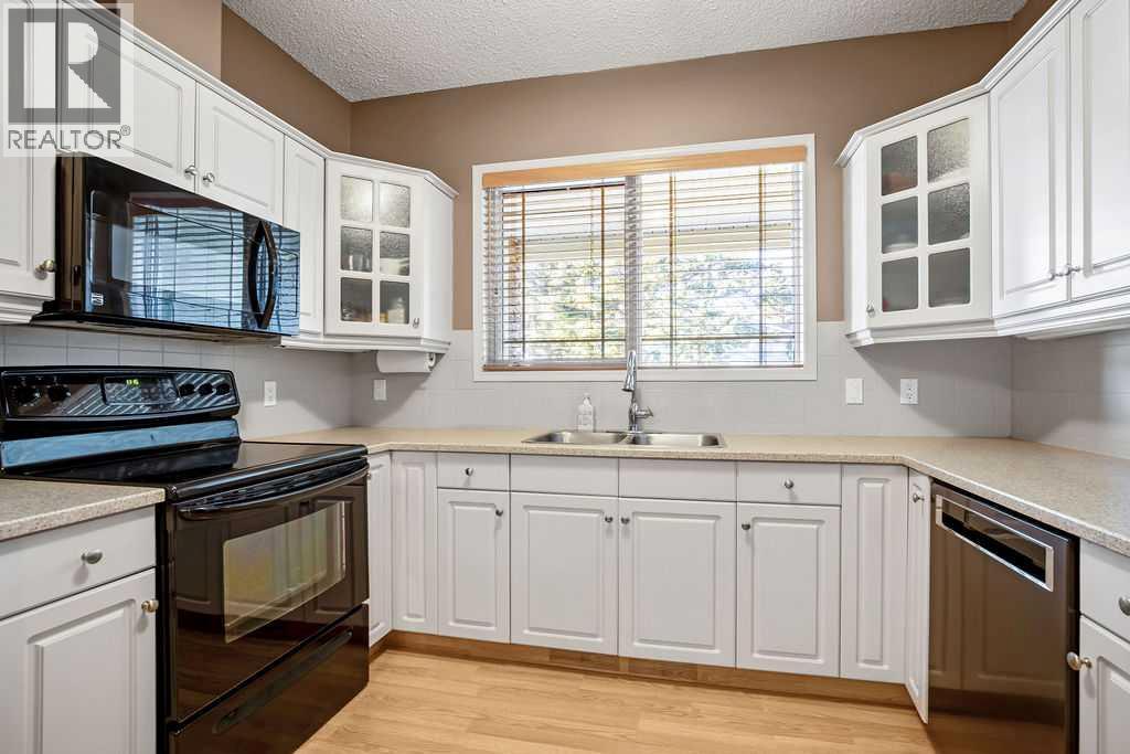 Apartment for Sale in 101, 2144 Paliswood Road SW|Calgary, Alberta T2V5K2 5