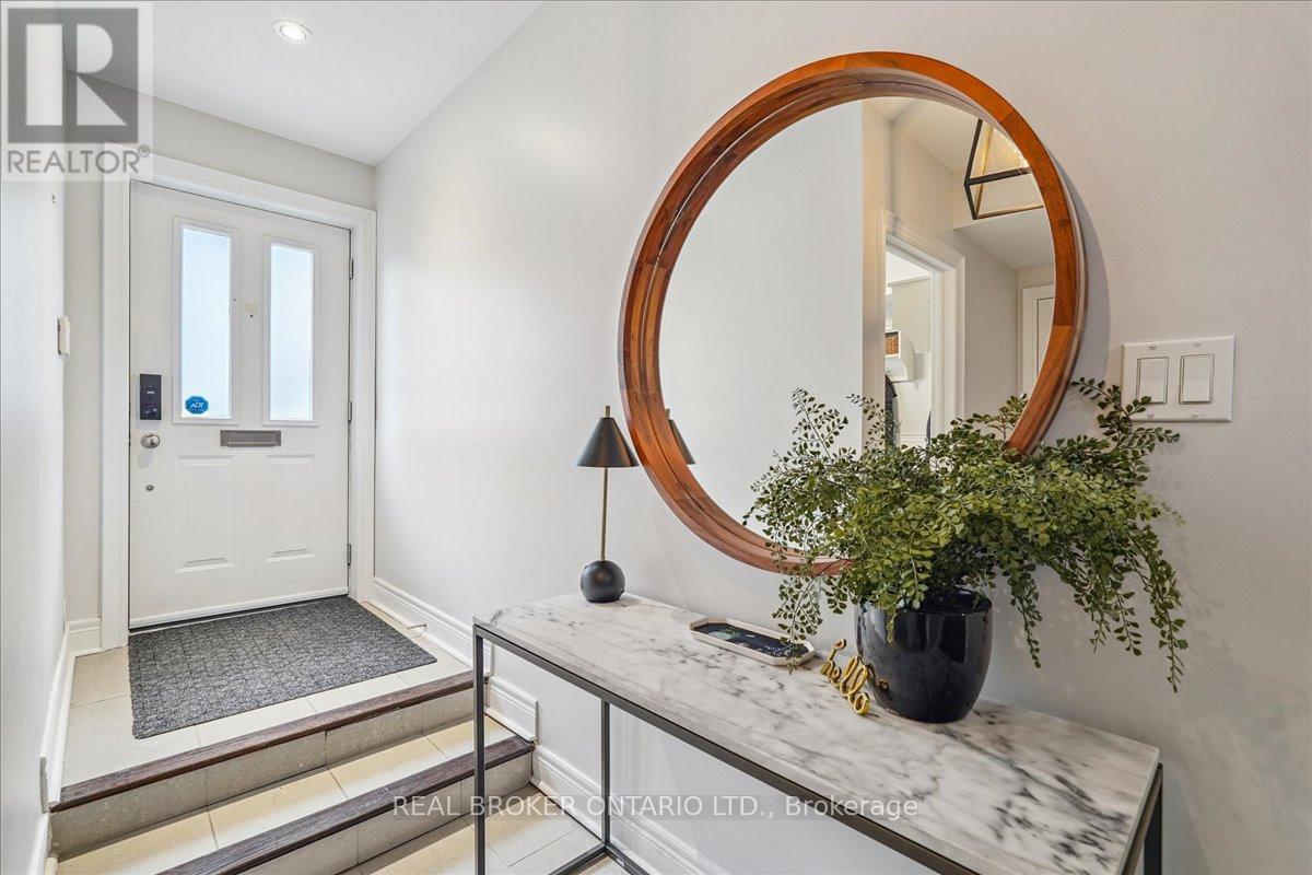 Row / Townhouse for Sale in 25 RUBY LANG LANE|Toronto (Mimico), Ontario M8Z0B8 3