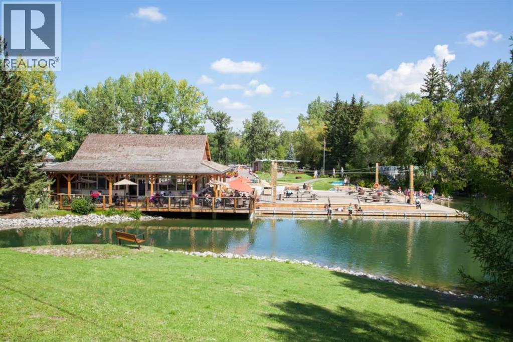 Duplex for Sale in 6428 33 Avenue NW|Calgary, Alberta T3B1L1 5