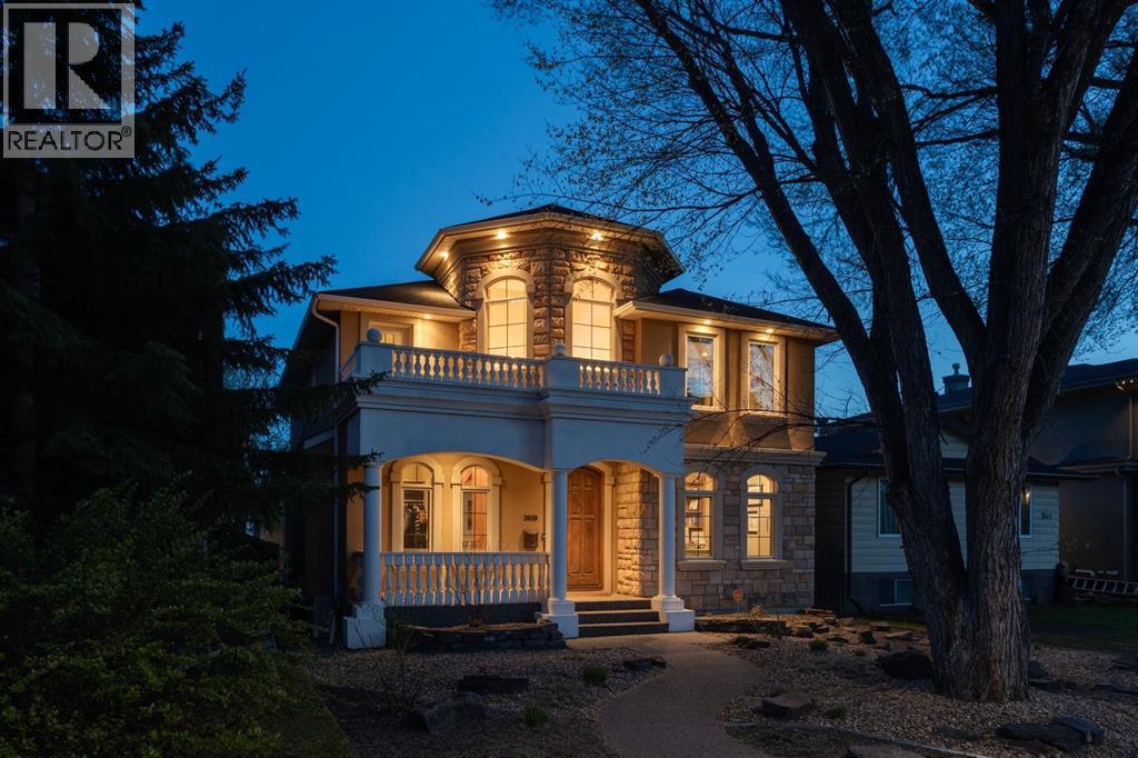 House for Sale in 2609 7 Avenue NW|Calgary, Alberta T2N1A6 2