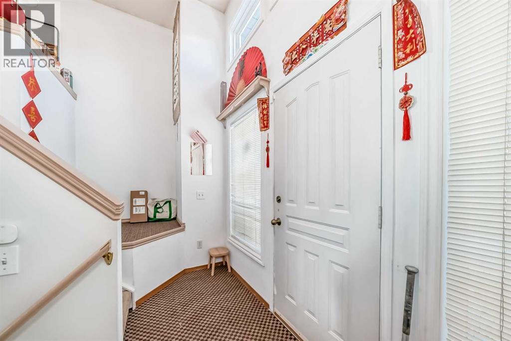 House for Sale in 142 Hunterhorn Drive NE|Calgary, Alberta T3P0B1 3