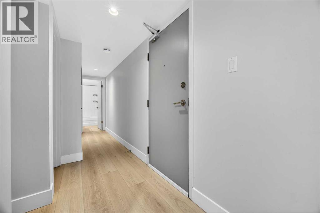 Apartment for Sale in 107, 1626 14 Avenue SW|Calgary, Alberta T3C0W5 5