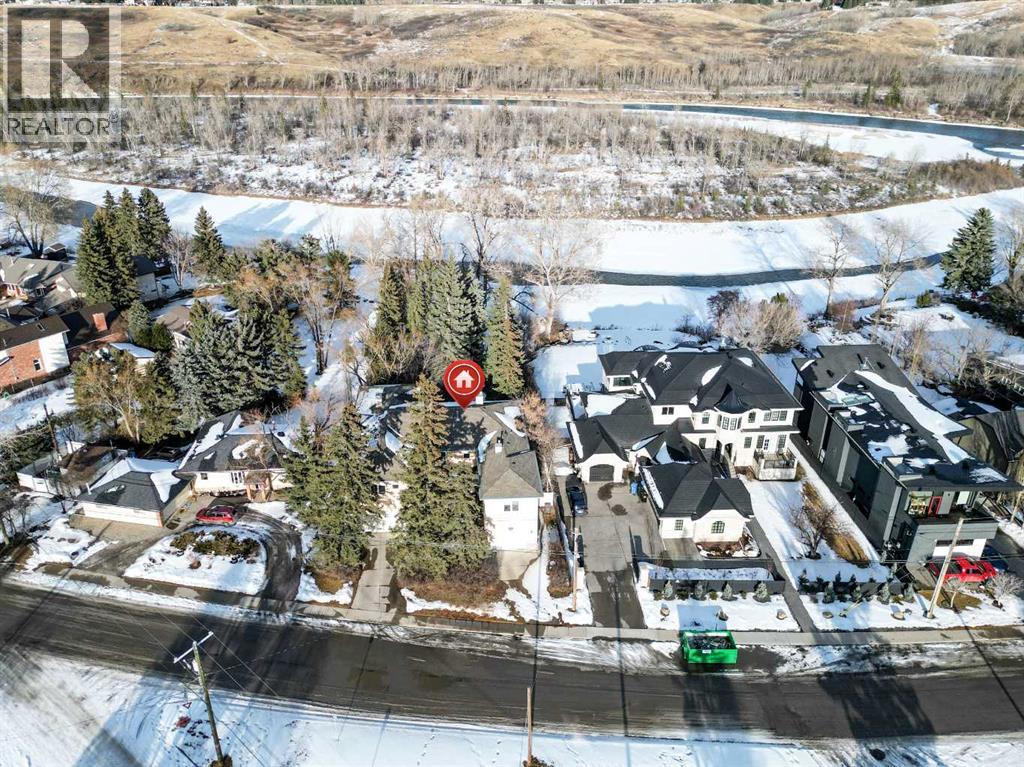 House for Sale in 6756 Bow Crescent NW|Calgary, Alberta T3B2B9 4