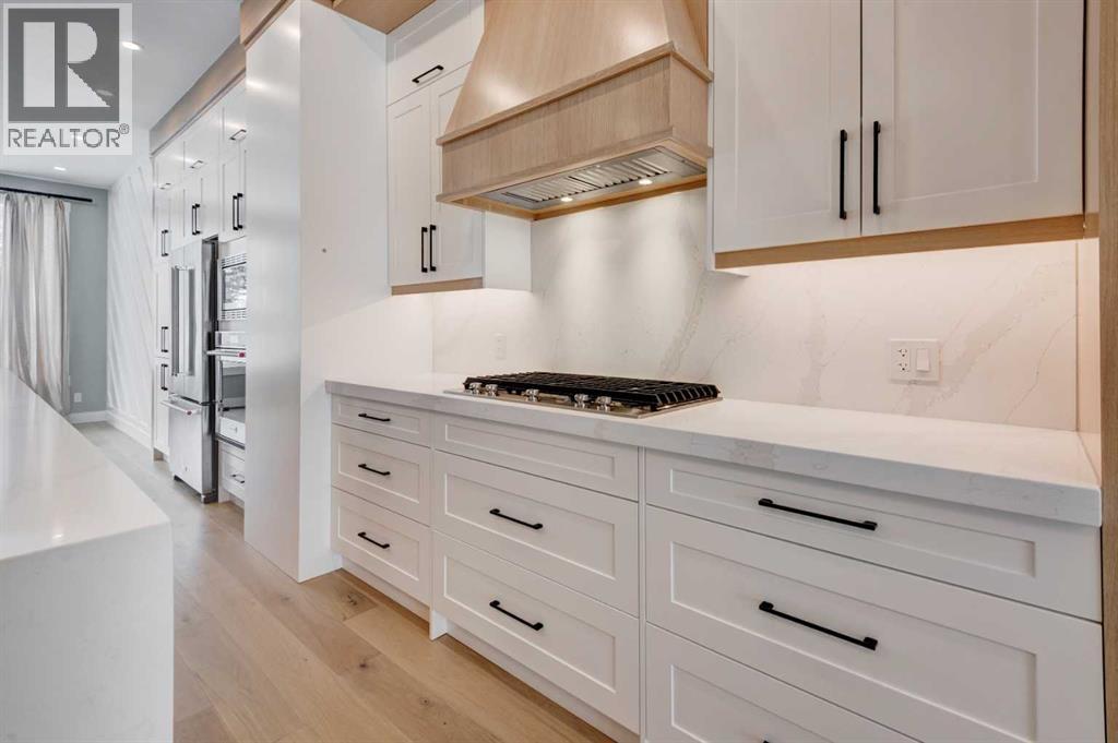 House for Sale in 2425 27 Street SW|Calgary, Alberta T3E2G2 4