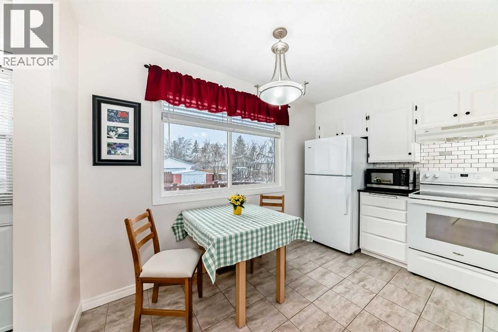 Duplex for Sale in 24 Cedarwood Hill SW|Calgary, Alberta T2W3J2 4