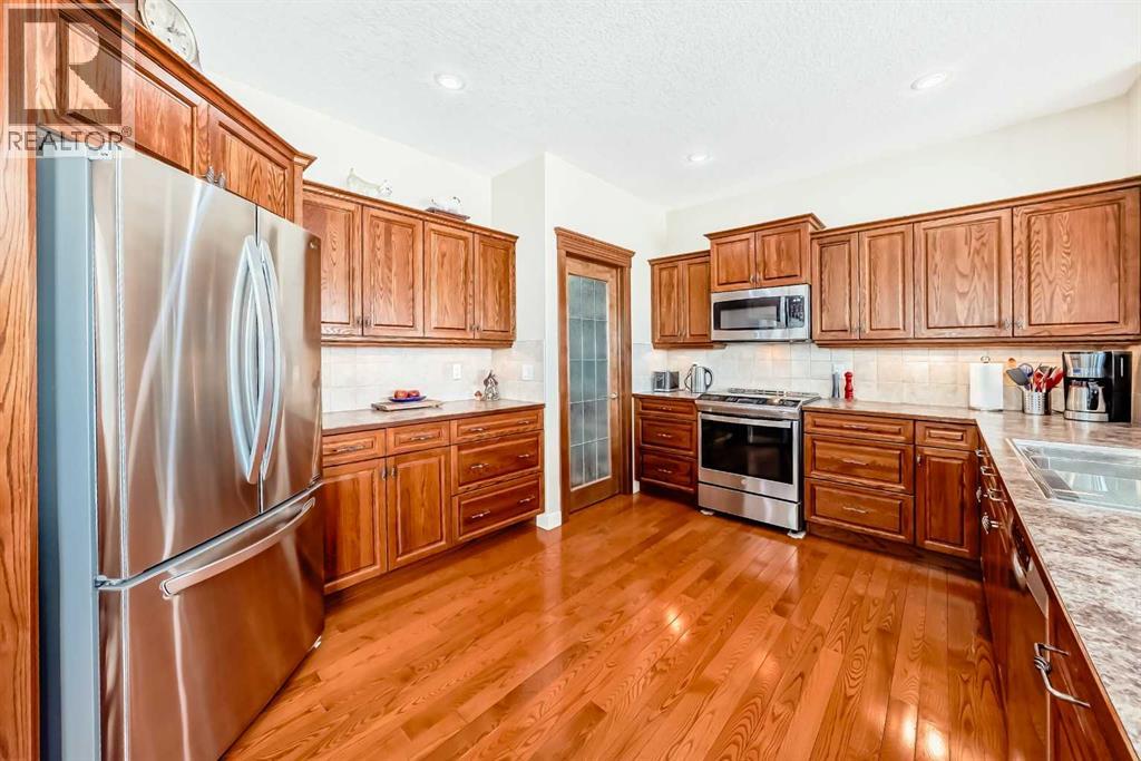 House for Sale in 487 Rocky Ridge Drive NW|Calgary, Alberta T3G5C3 3