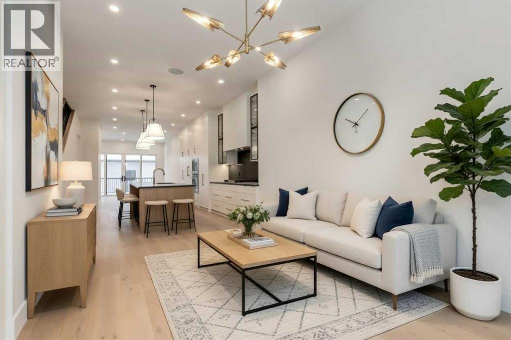 House for Sale in 631 28 Avenue NW|Calgary, Alberta T2M2L2 3