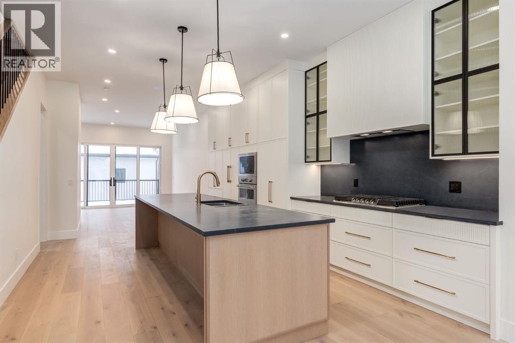 House for Sale in 631 28 Avenue NW|Calgary, Alberta T2M2L2 5