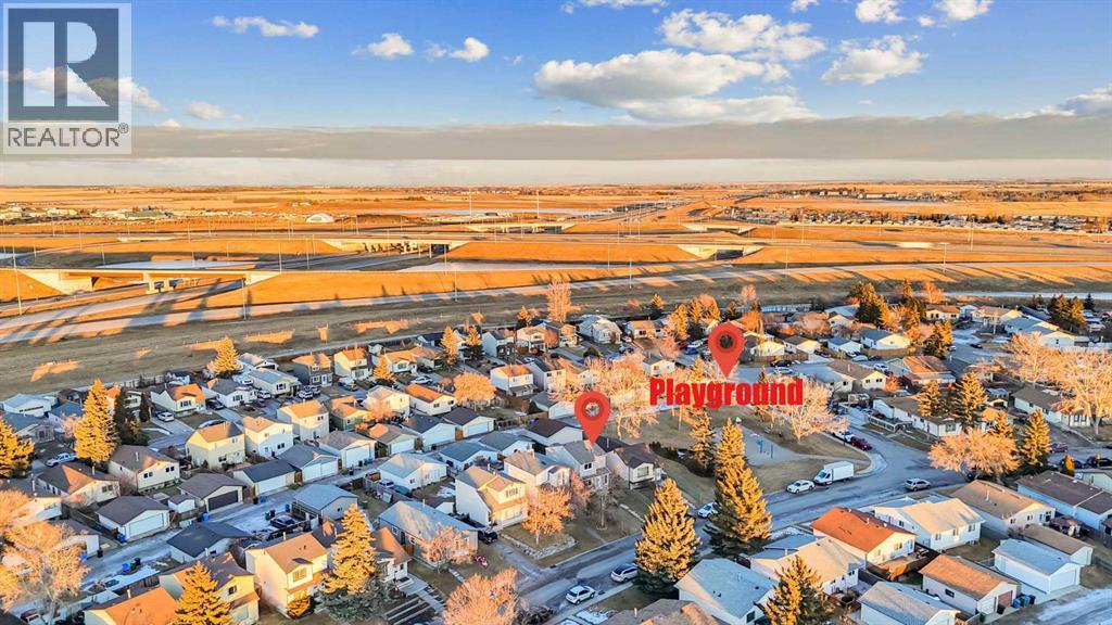 House for Sale in 88 Abingdon Crescent NE|Calgary, Alberta T2A6S3 3