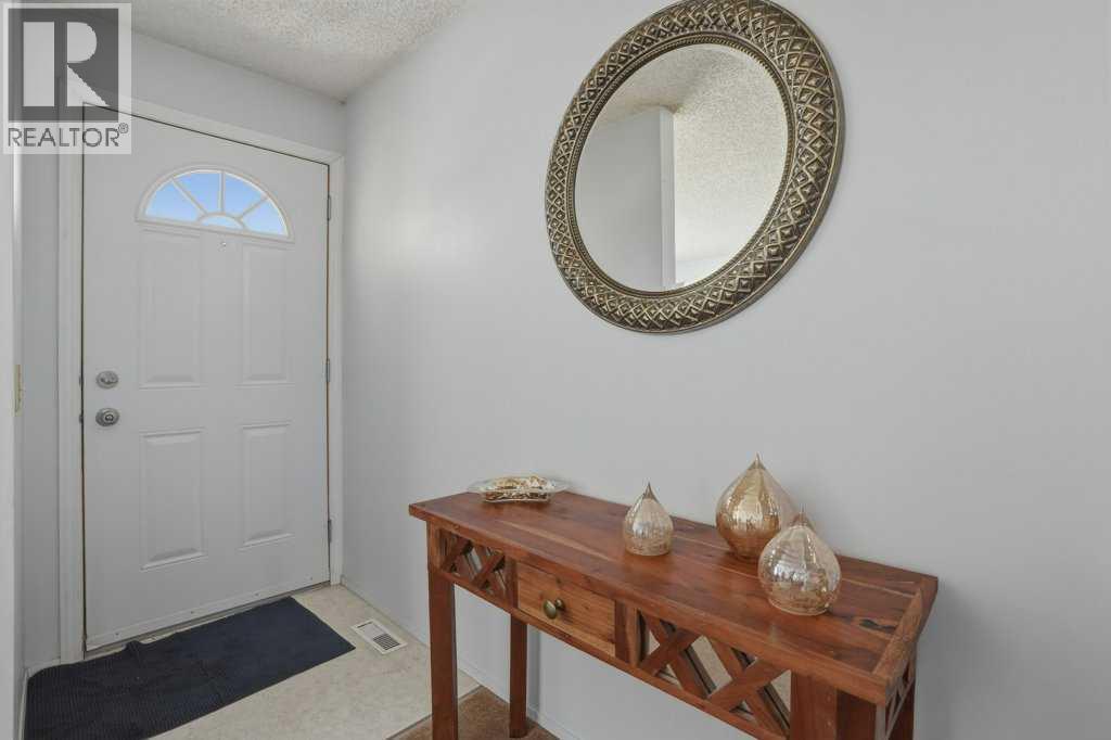 Duplex for Sale in 141 Falton Drive NE|Calgary, Alberta T3J1W7 2