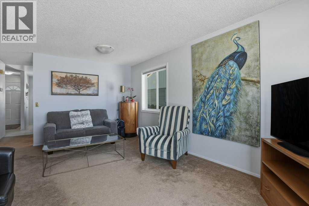 Duplex for Sale in 141 Falton Drive NE|Calgary, Alberta T3J1W7 5