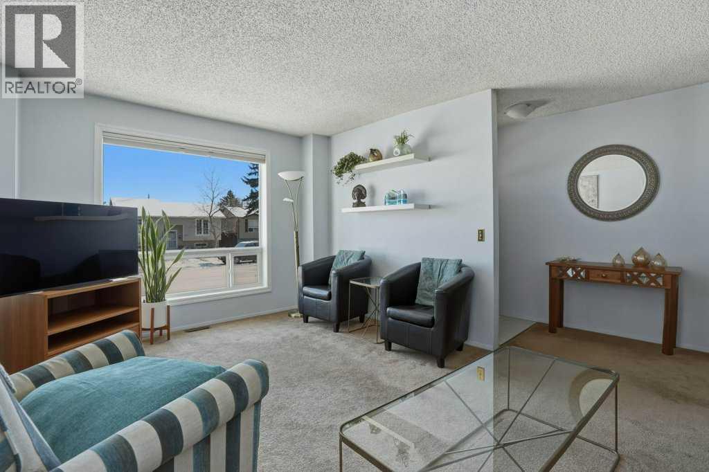 Duplex for Sale in 141 Falton Drive NE|Calgary, Alberta T3J1W7 4