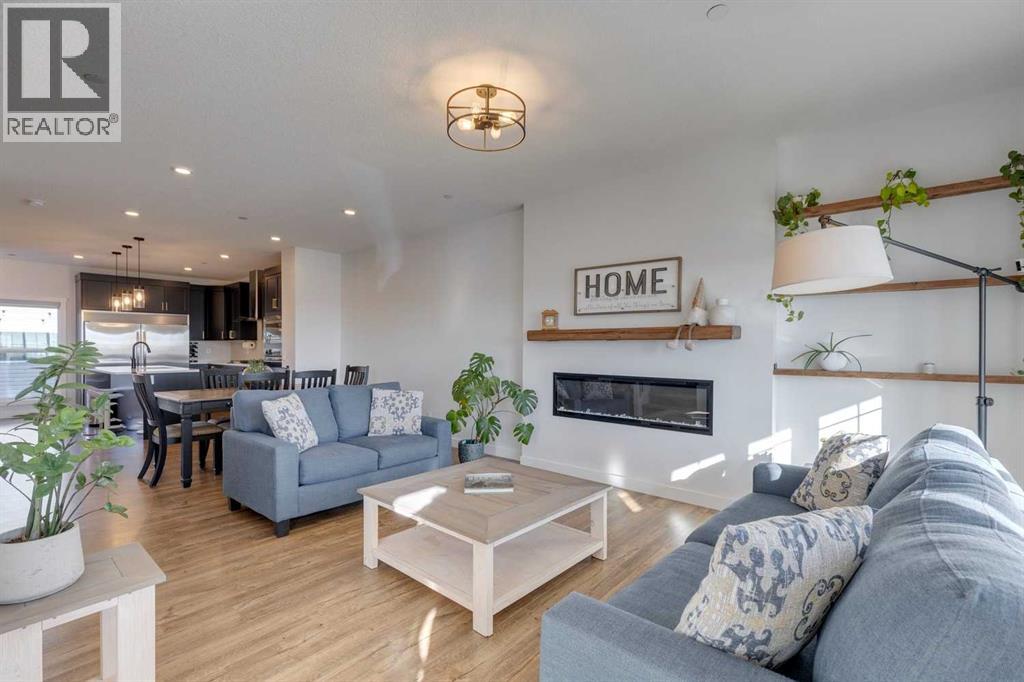 House for Sale in 14965 1 Street NW|Calgary, Alberta T3P1N2 3